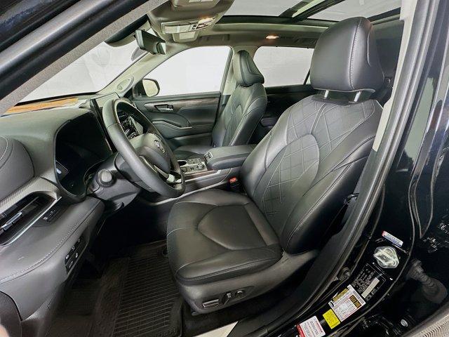 2023 Toyota Highlander Vehicle Photo in Flemington, NJ 08822