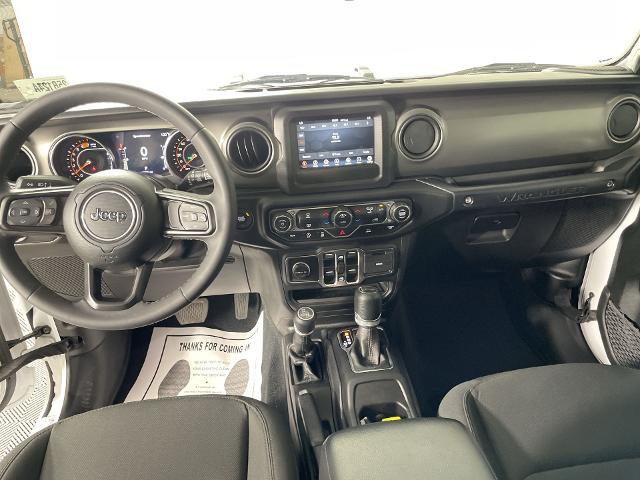 2023 Jeep Wrangler Vehicle Photo in GILBERT, AZ 85297-0402