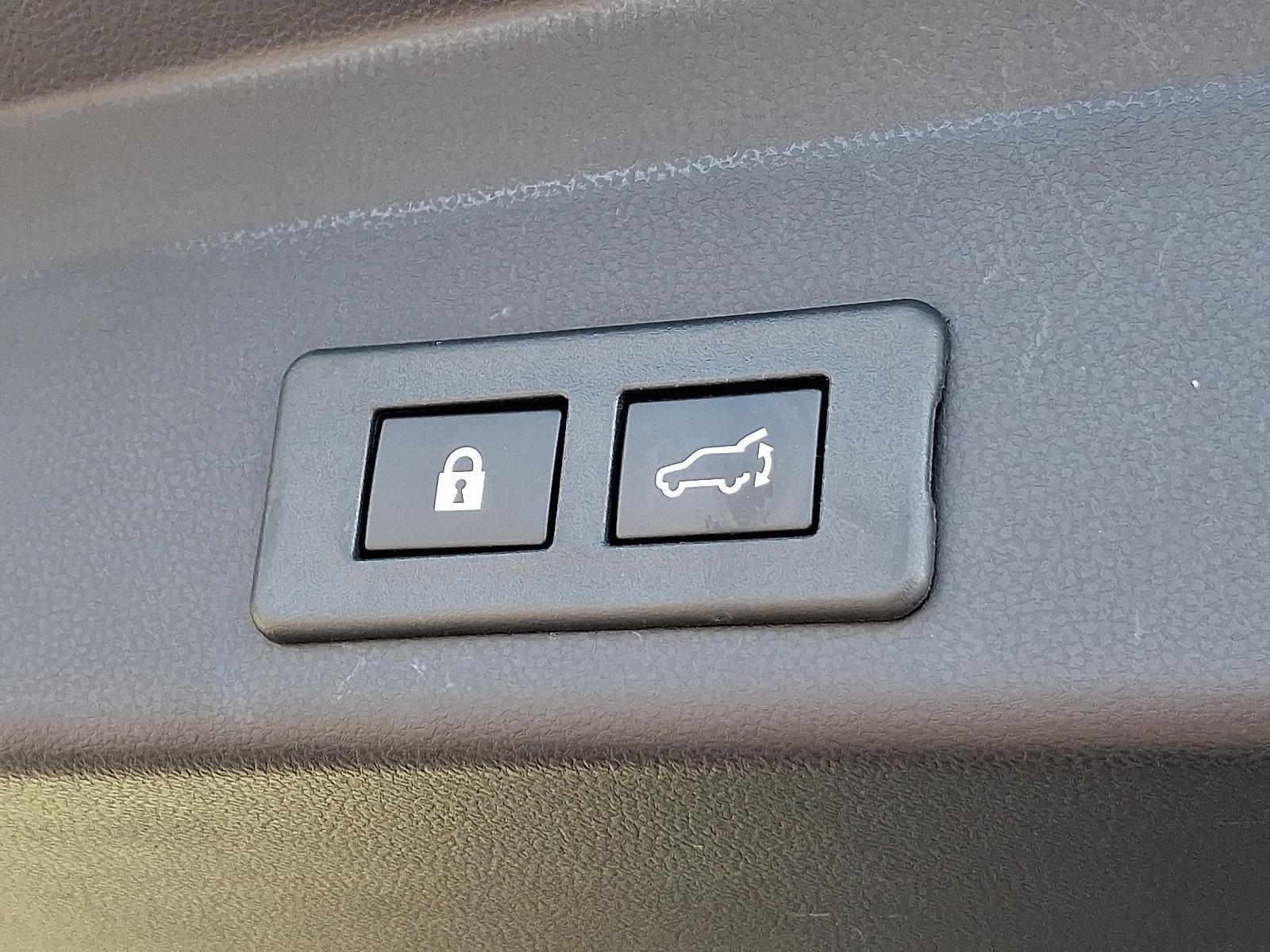 2022 Subaru Ascent Vehicle Photo in Trevose, PA 19053