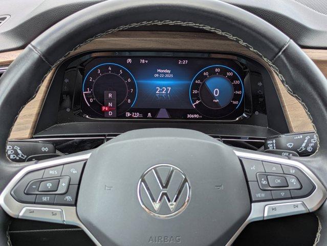 2024 Volkswagen Atlas Vehicle Photo in BRUNSWICK, GA 31525-1881