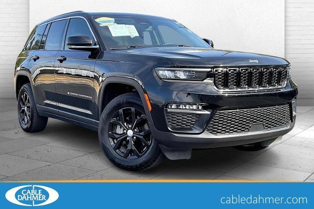 2024 Jeep Grand Cherokee Vehicle Photo in INDEPENDENCE, MO 64055-1314