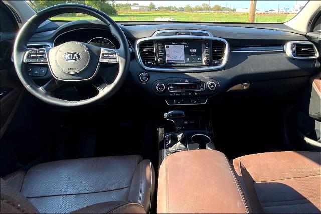 2019 Kia Sorento Vehicle Photo in TOPEKA, KS 66609-0000