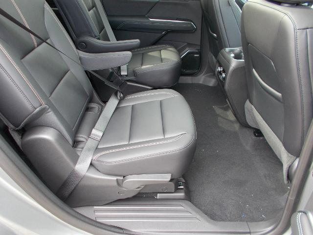 2025 GMC Acadia Vehicle Photo in LOWELL, MA 01852-4336