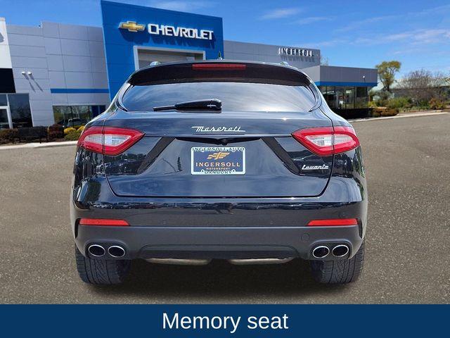 2017 Maserati Levante Vehicle Photo in DANBURY, CT 06810-5034