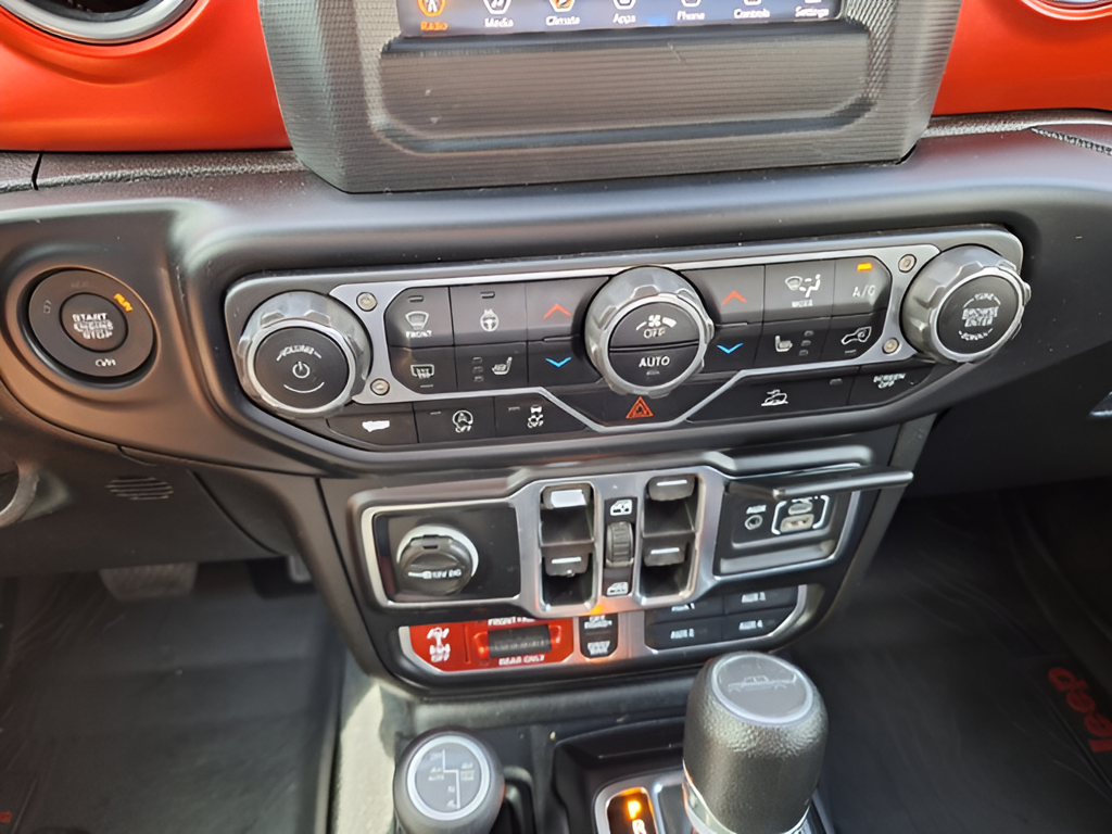 2021 Jeep Gladiator photo 15 of 36