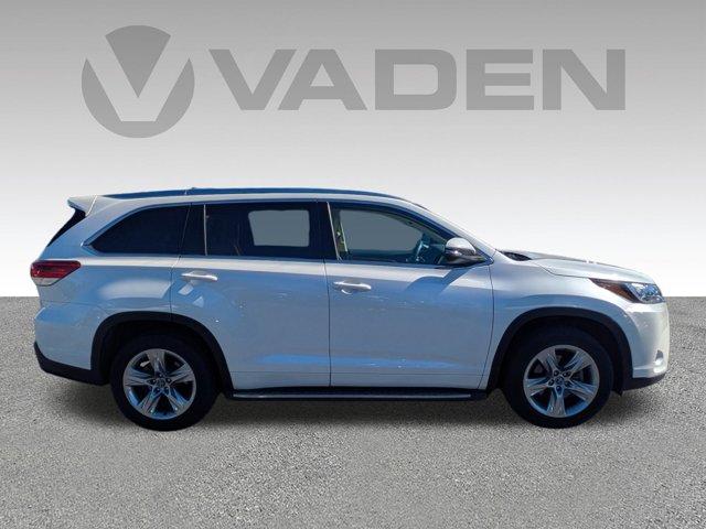 2019 Toyota Highlander Vehicle Photo in BRUNSWICK, GA 31525-1881