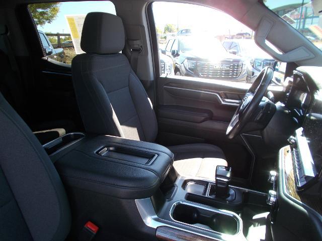 2022 GMC Sierra 1500 Vehicle Photo in LOWELL, MA 01852-4336