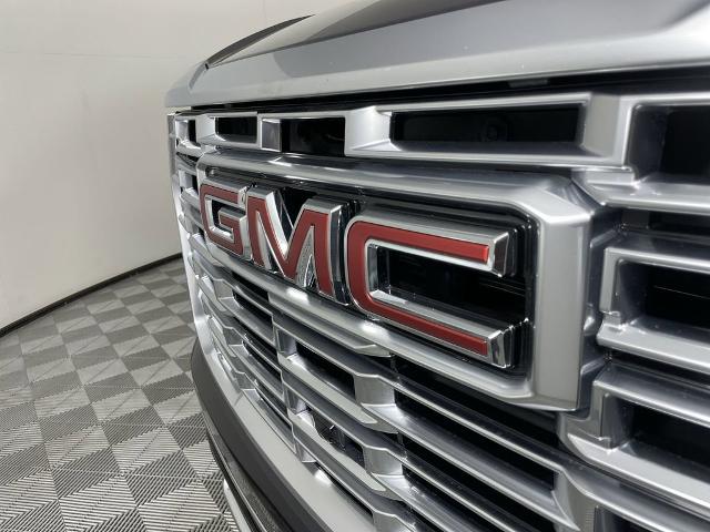 2025 GMC Yukon XL Vehicle Photo in GILBERT, AZ 85297-0402