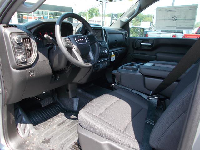 2025 GMC Sierra 2500 HD Vehicle Photo in LOWELL, MA 01852-4336