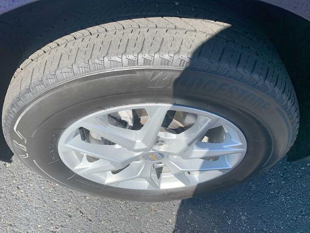 2022 Chevrolet Equinox Vehicle Photo in MOON TOWNSHIP, PA 15108-2571