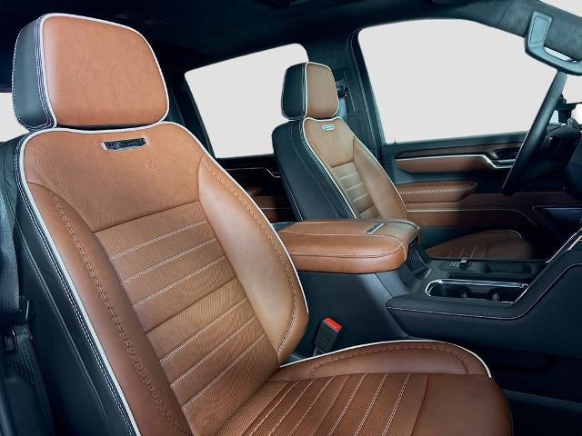 2025 GMC Sierra 3500 HD Vehicle Photo in PUYALLUP, WA 98371-4149