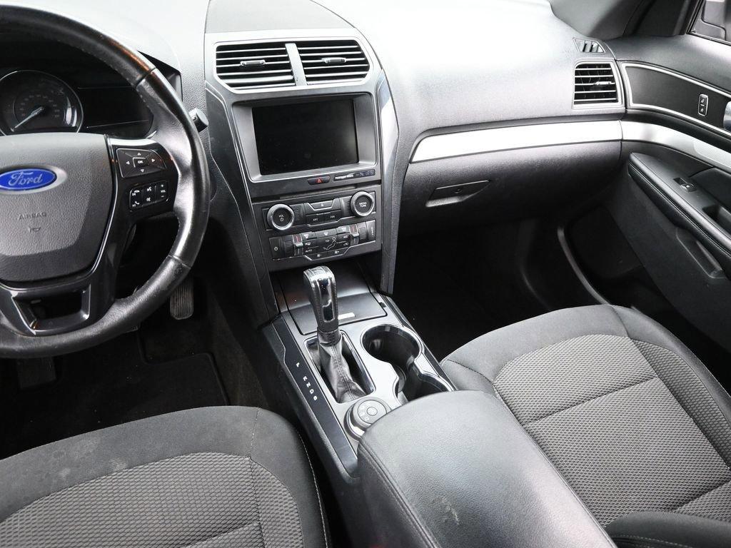 2016 Ford Explorer Vehicle Photo in Cedar Rapids, IA 52402