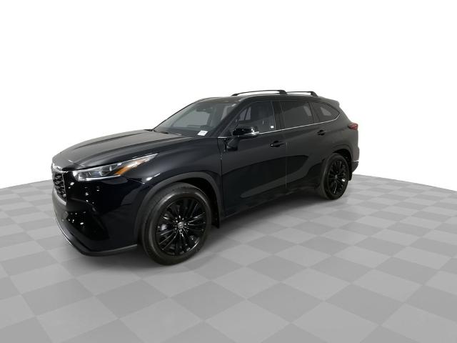2024 Toyota Highlander Vehicle Photo in GILBERT, AZ 85297-0402