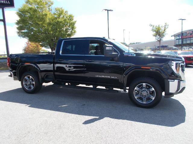 2025 GMC Sierra 2500 HD Vehicle Photo in LOWELL, MA 01852-4336