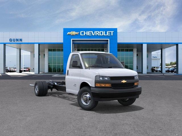 2025 Chevrolet Express Commercial Cutaway Vehicle Photo in SELMA, TX 78154-1460