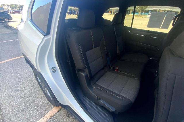 2025 GMC Acadia Vehicle Photo in KANSAS CITY, MO 64114-4545