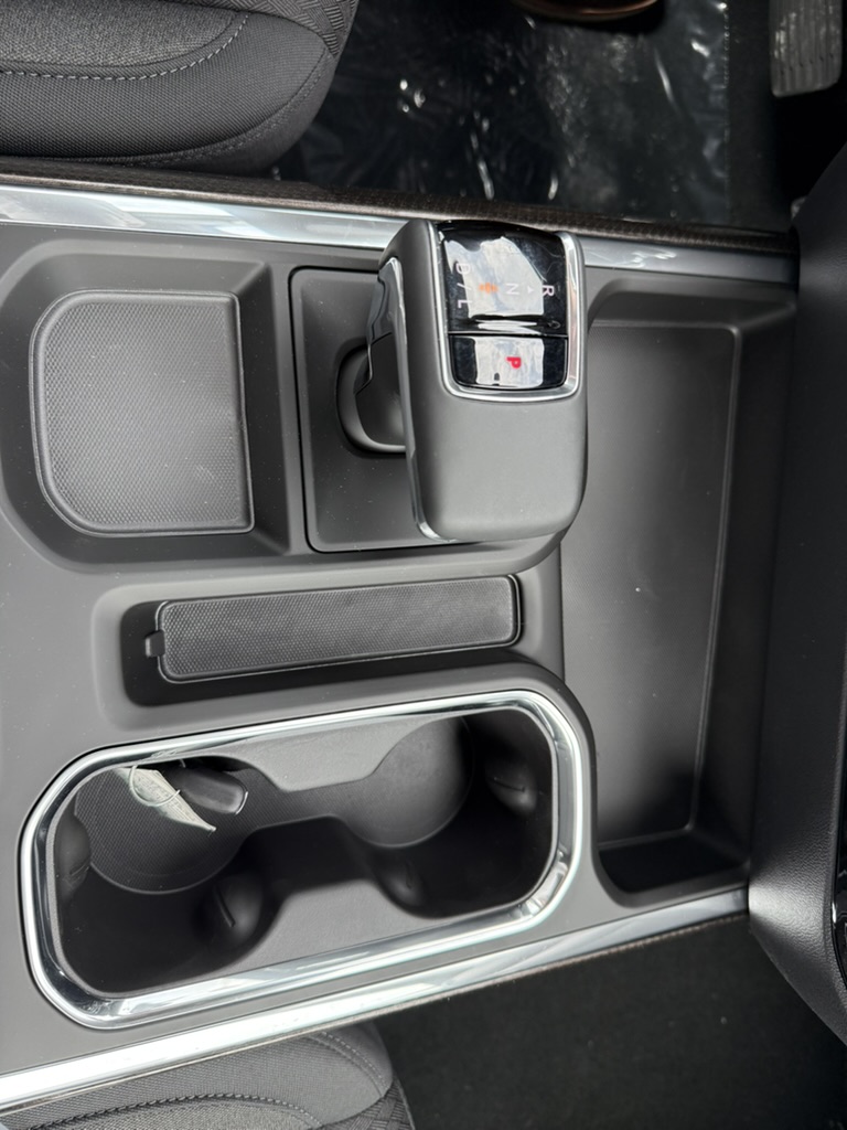 2026 Chevrolet Silverado 1500 photo 16 of 21