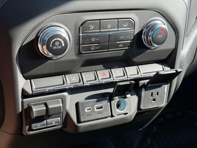 2025 GMC Sierra 2500 HD Vehicle Photo in COLUMBIA, MO 65203-3903