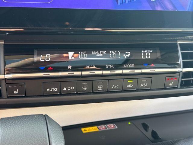 2025 Toyota Sienna Vehicle Photo in Jonesboro, AR 72404
