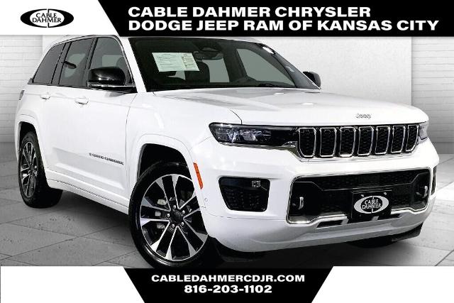 2024 Jeep Grand Cherokee Vehicle Photo in Kansas City, MO 64114