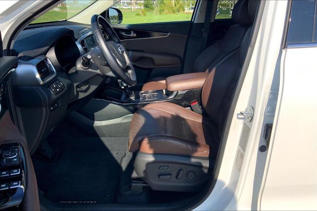2019 Kia Sorento Vehicle Photo in TOPEKA, KS 66609-0000