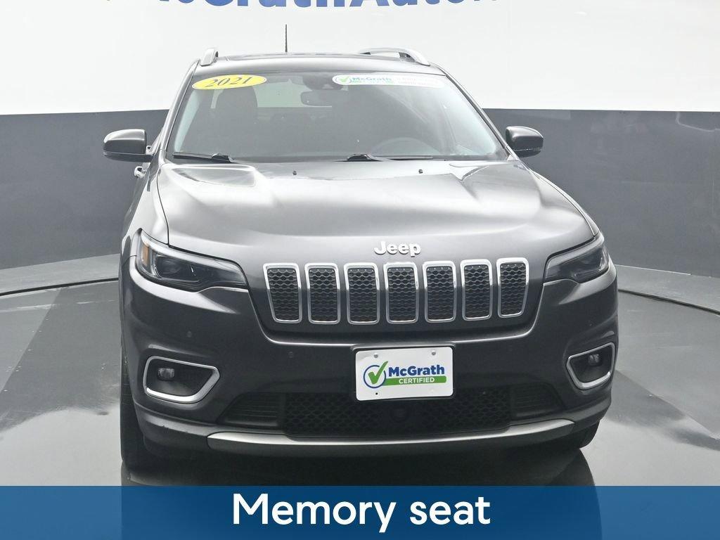 2021 Jeep Cherokee Vehicle Photo in Cedar Rapids, IA 52402