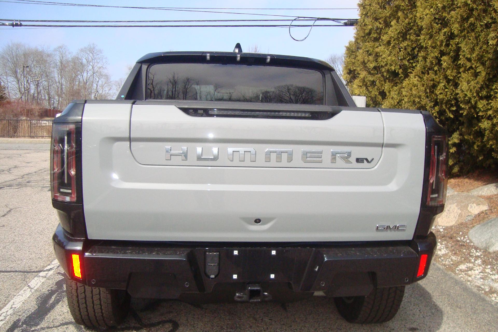 2025 GMC HUMMER EV Pickup Vehicle Photo in PORTSMOUTH, NH 03801-4196