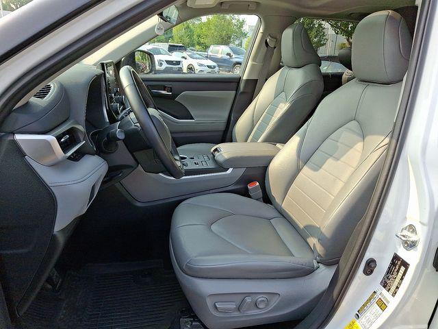 2022 Toyota Highlander Vehicle Photo in DANBURY, CT 06810-5034