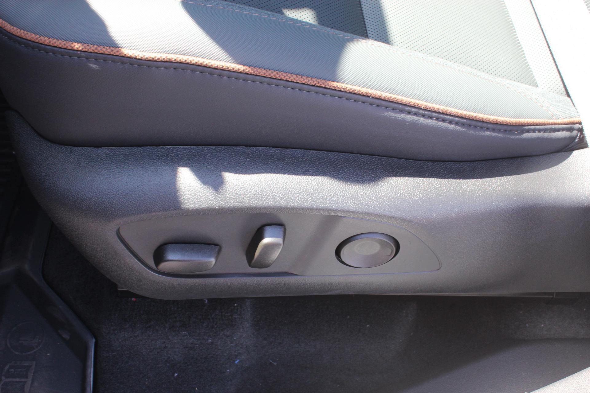 2025 GMC Acadia Vehicle Photo in AURORA, CO 80012-4011