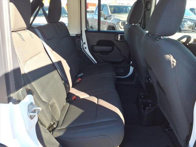 2022 Jeep Wrangler Vehicle Photo in DUNKIRK, NY 14048-3562