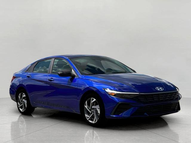 2025 Hyundai ELANTRA Vehicle Photo in Neenah, WI 54956