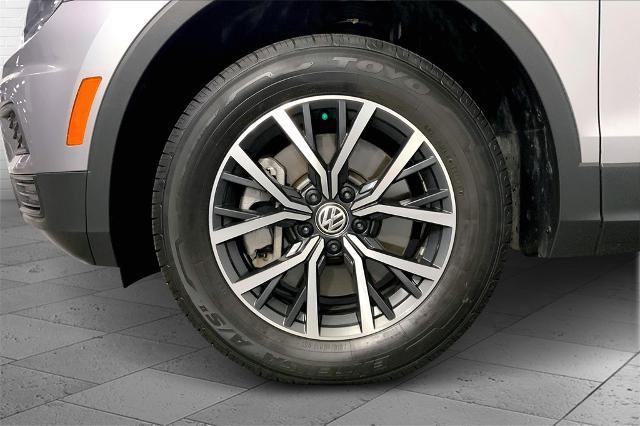 2021 Volkswagen Tiguan Vehicle Photo in Lees Summit, MO 64086