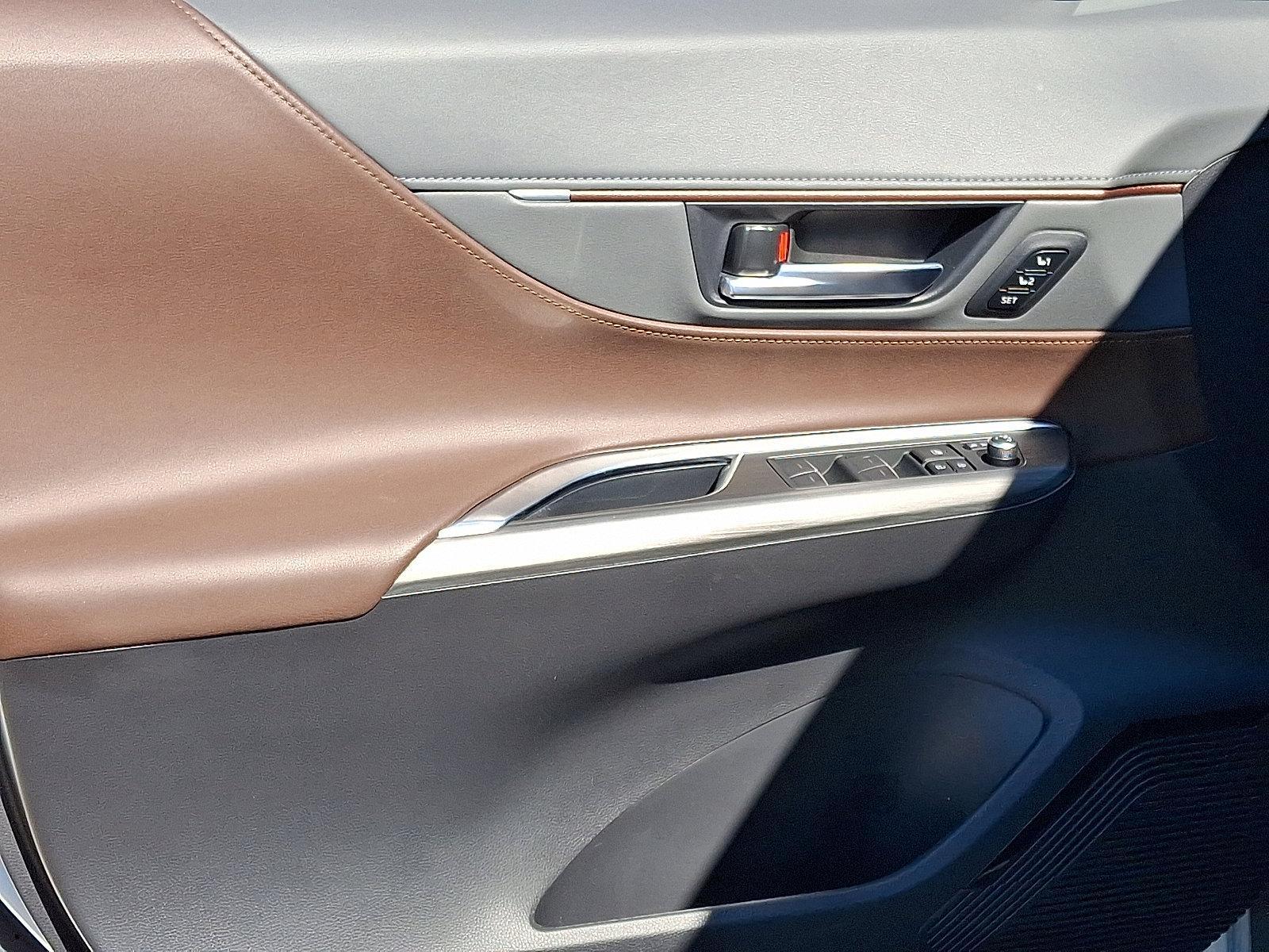 2023 Toyota Venza Vehicle Photo in BETHLEHEM, PA 18017-9401