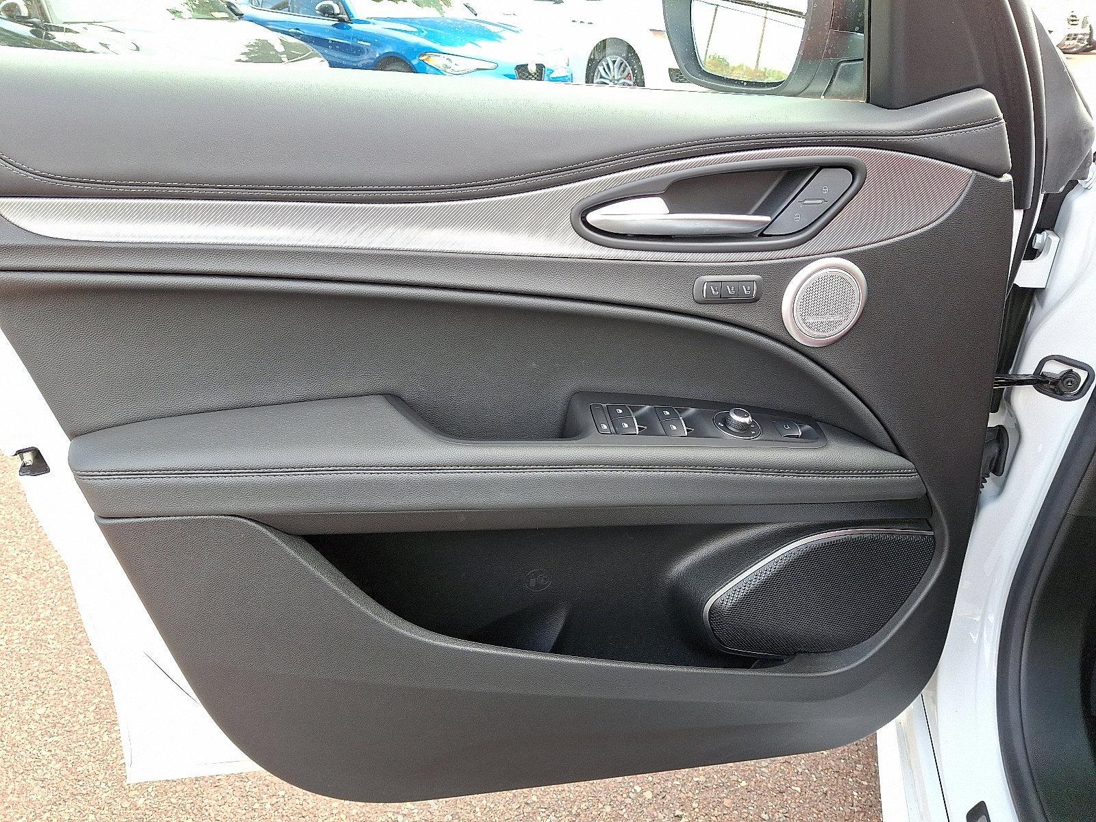 2023 Alfa Romeo Stelvio Vehicle Photo in Willow Grove, PA 19090