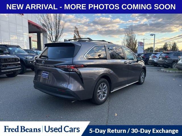 2023 Toyota Sienna Vehicle Photo in Flemington, NJ 08822