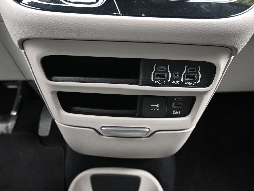 2022 Chrysler Pacifica Vehicle Photo in Cedar Rapids, IA 52402