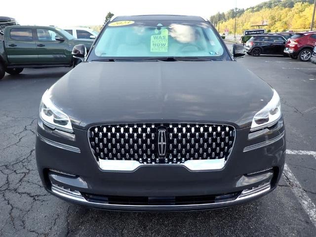 2023 Lincoln Aviator Vehicle Photo in ZELIENOPLE, PA 16063-2910