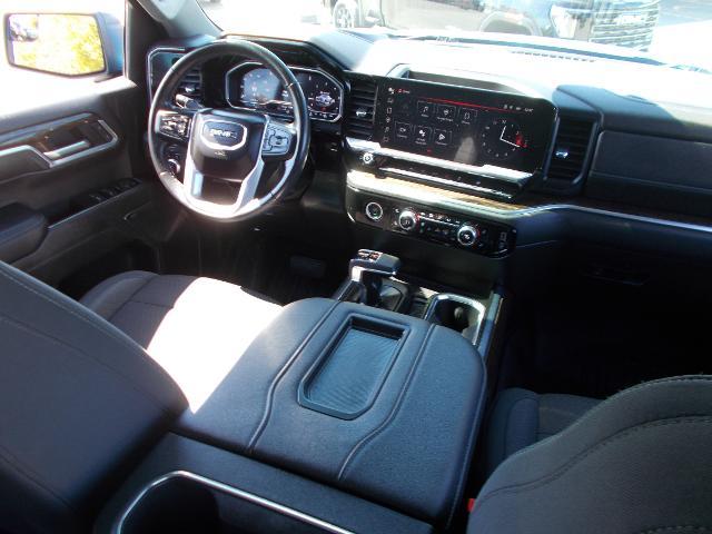 2022 GMC Sierra 1500 Vehicle Photo in LOWELL, MA 01852-4336