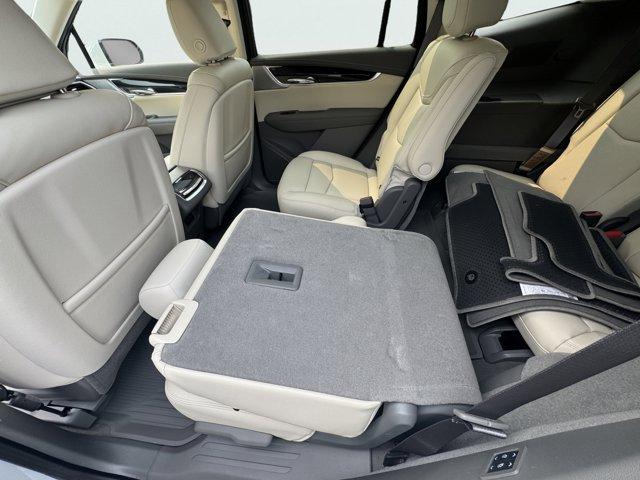 2025 Cadillac XT6 Vehicle Photo in LEOMINSTER, MA 01453-2952