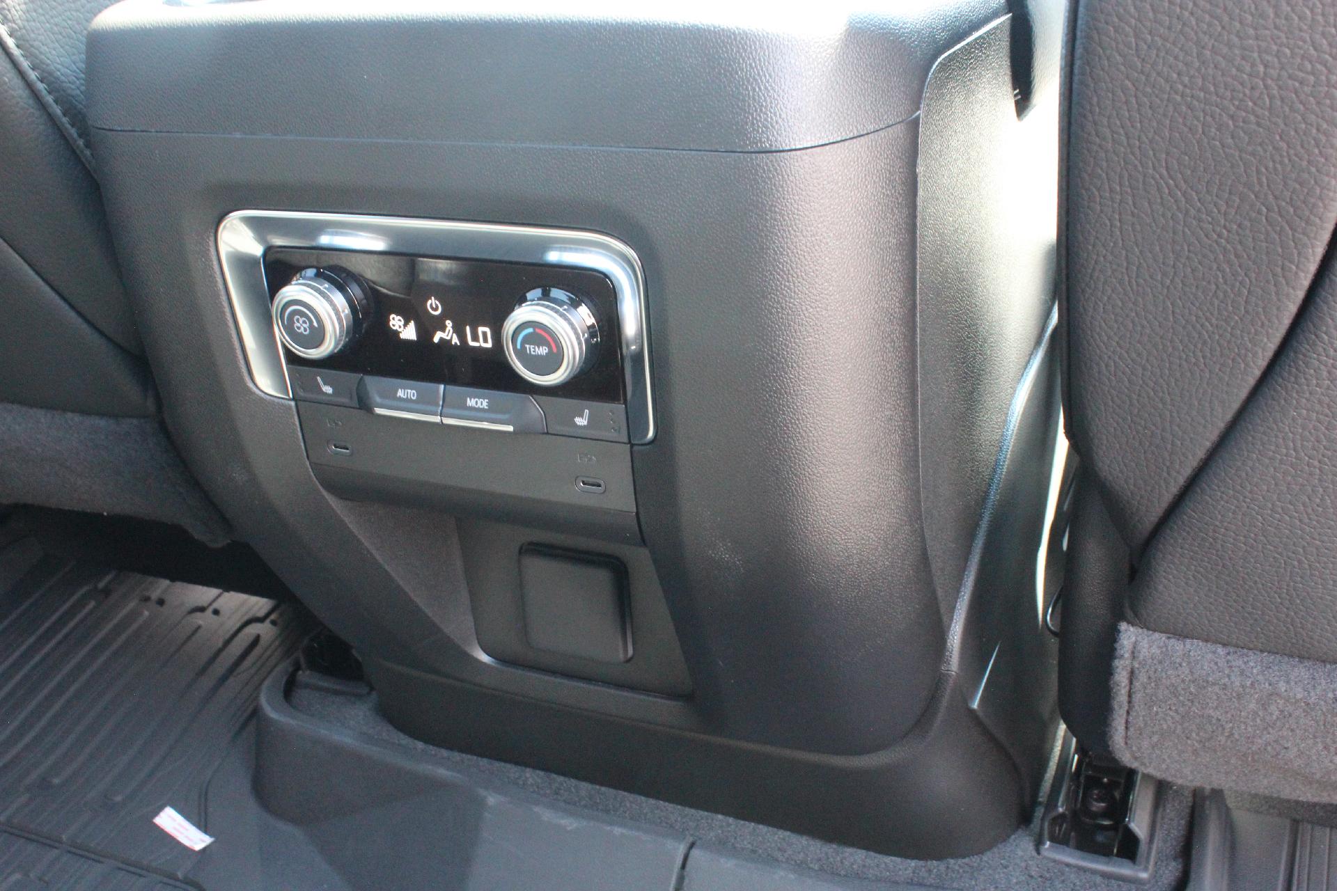 2025 GMC Yukon Vehicle Photo in AURORA, CO 80012-4011