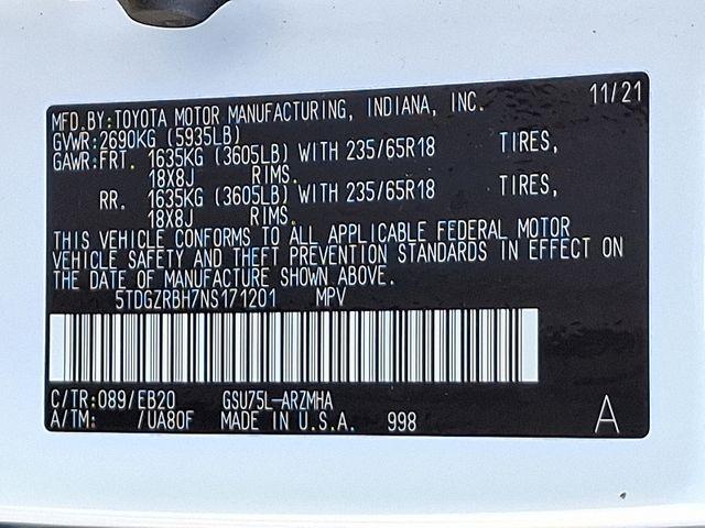 2022 Toyota Highlander Vehicle Photo in DANBURY, CT 06810-5034
