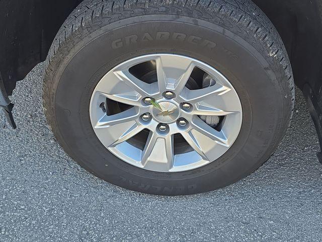 2024 Chevrolet Silverado 1500 Vehicle Photo in Pleasant Hills, PA 15236