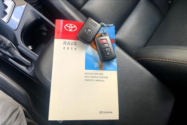2016 Toyota RAV4 Vehicle Photo in KANSAS CITY, MO 64114-4545