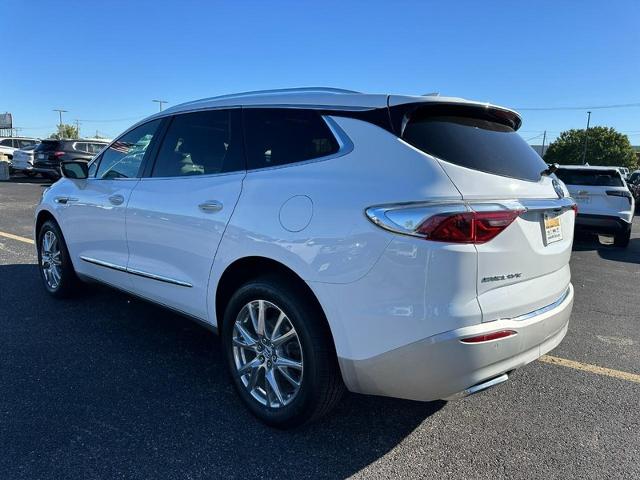 2023 Buick Enclave Vehicle Photo in COLUMBIA, MO 65203-3903
