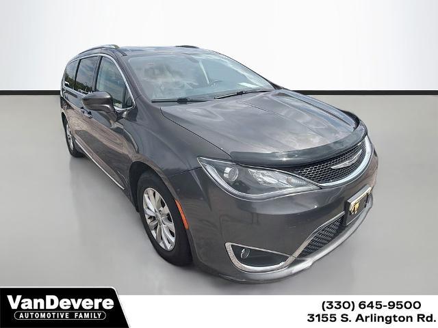 2018 Chrysler Pacifica Vehicle Photo in Akron, OH 44312