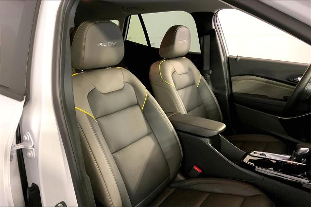 2025 Chevrolet Trax Vehicle Photo in Lees Summit, MO 64086