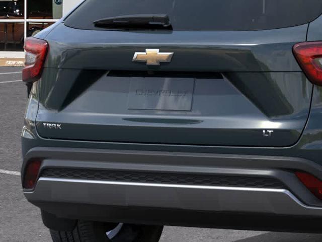 2025 Chevrolet Trax Vehicle Photo in MOON TOWNSHIP, PA 15108-2571