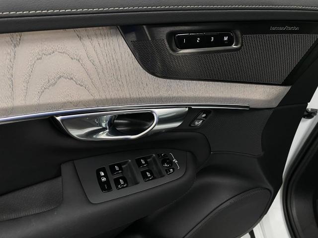 2025 Volvo XC90 Plug-In Hybrid Vehicle Photo in Appleton, WI 54913