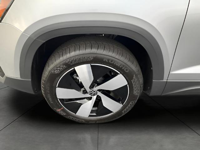 2025 Volkswagen Taos Vehicle Photo in Oshkosh, WI 54904