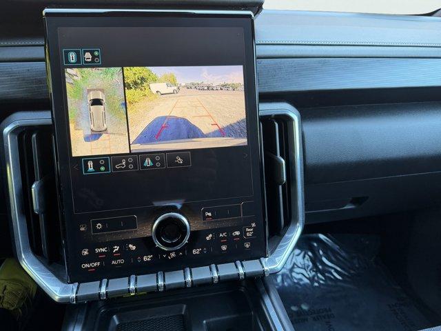 2025 GMC Acadia Vehicle Photo in LEOMINSTER, MA 01453-2952